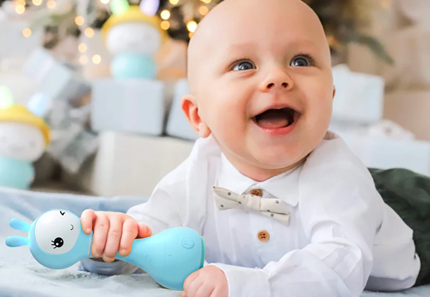 When Do Babies Grab Toys and How Can You Encourage Them?